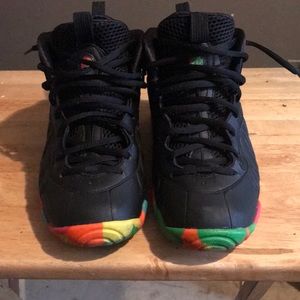 black fruity pebble foams